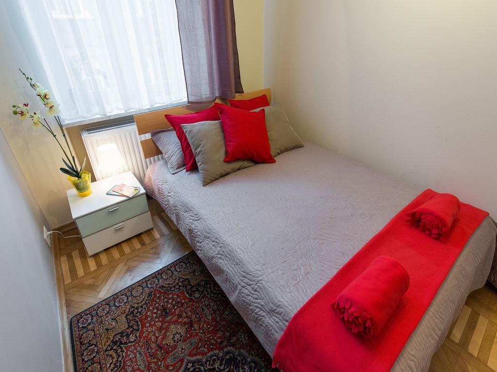 5 Bedroom Family Apartment Krakow Bilik gambar