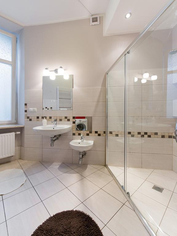 5 Bedroom Family Apartment Krakow Bilik gambar