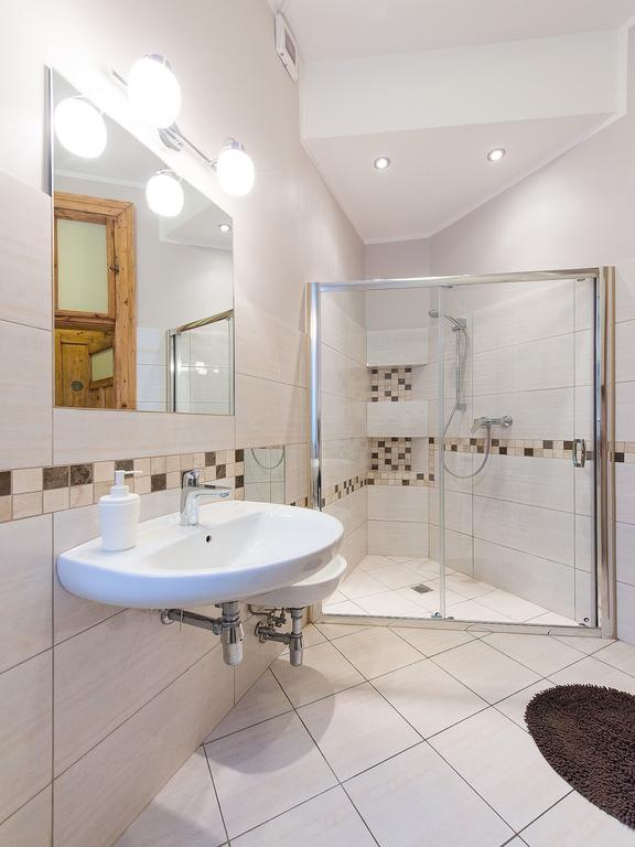 5 Bedroom Family Apartment Krakow Bilik gambar